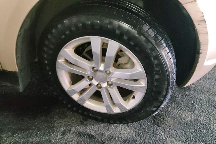 Used Geely Auto SX7 2014 2.0L Automatic Prestige Edition
