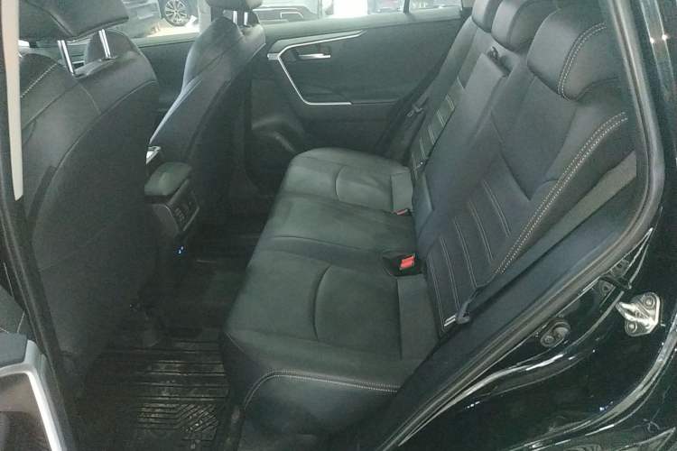 Used Toyota Wildlander 2022 2.0L CVT Two-Wheel Drive Luxury PLUS Edition Left Rear Seat