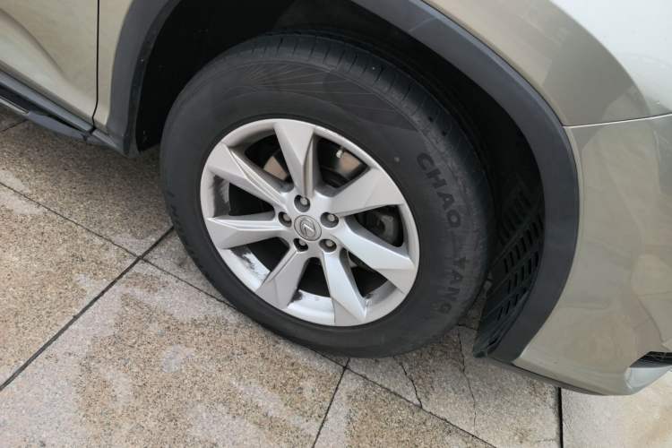 Used Lexus RX 2016 300 Two-Wheel Drive Comfort Edition China V Standard Right Front Wheel Hub