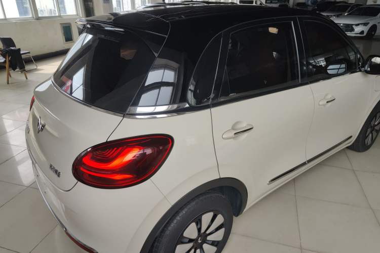 Used Wuling Bingo 2025 333 km Lingxi Deluxe Edition Rear Right 45 Deg