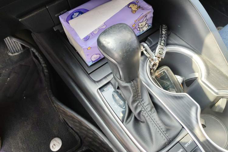 Used Toyota Camry 2021 Dual-Motor 2.5 HGVP Leading Edition Gear Lever