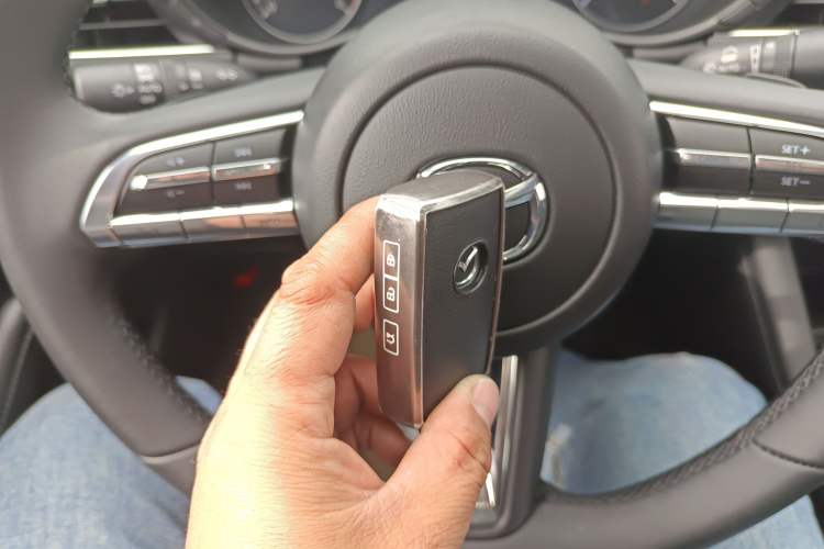 Used Mazda Mazda 3 Axela 2023 2.0L Automatic ZhiXuan Edition