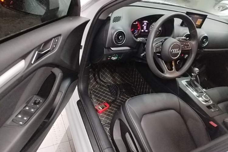 Used Audi A3 2020 Restyled Sportback 35 TFSI Entry-Level China VI Emission Standard

