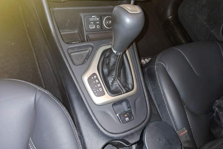 Used Jeep Cherokee 2016 2.4L Leading Smart Version