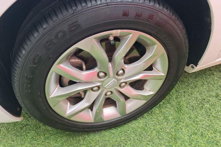 Used Geely Auto Emgrand GL 2017 1.8L Manual Elite Model