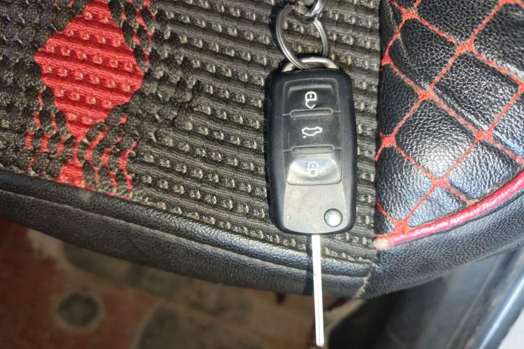 Used Volkswagen Santana 2016 1.6L Manual Comfort Edition Vehicle Key