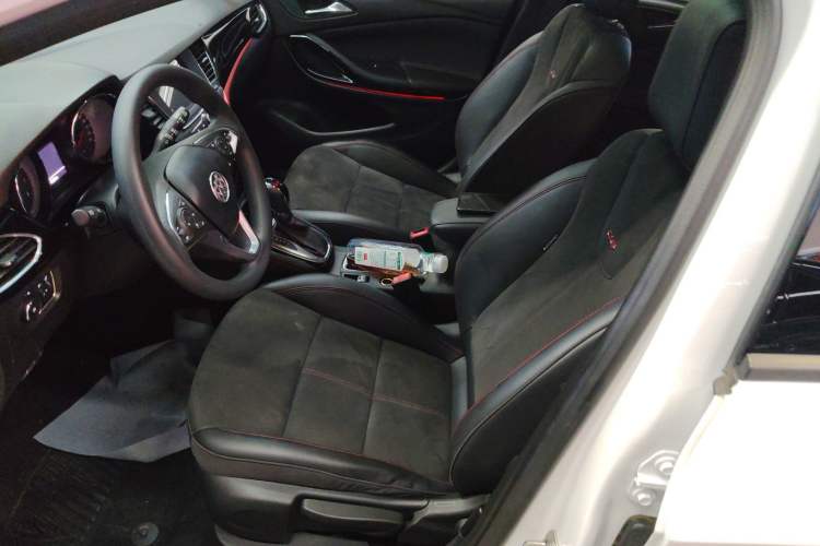 Used Buick Verano 2016 Hatchback GS 20T Dual-Clutch Passionate Sporty Model Left Front Seat