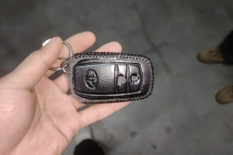 Used Toyota RAV4 2016 2.0L CVT Two-Wheel Drive Fashion Edition China V Standard
