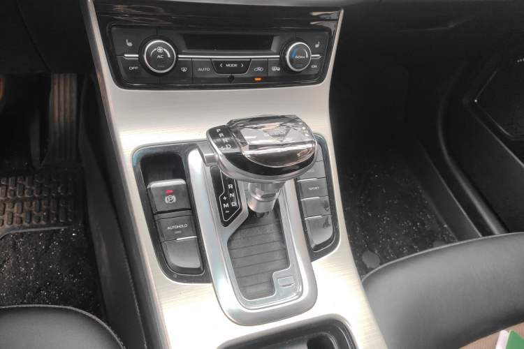 Used Geely Auto Emgrand GL 2017 1.3T DCT Luxury Model Gear Lever