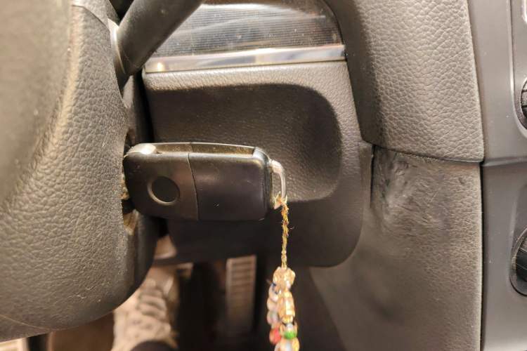 Used Volkswagen Golf 2012 1.4TSI Luxury Convertible Edition Vehicle Key