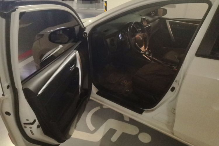 Used Toyota Levin 2017 Revised Dual-Engine 1.8H GS E-CVT Elite Sunroof Version China V Standard