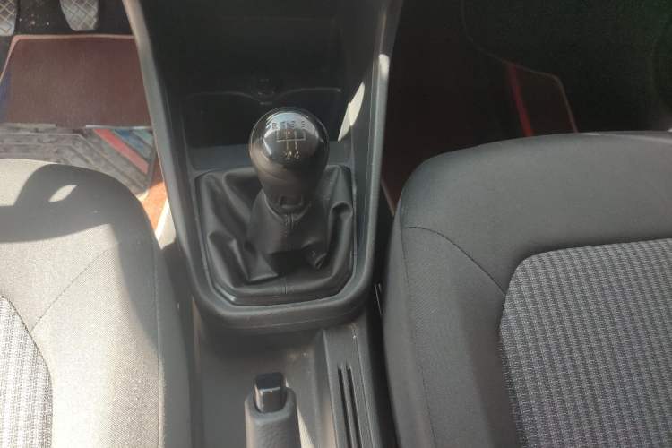 Used Volkswagen Santana 2016 1.6L Manual Fashion Edition
