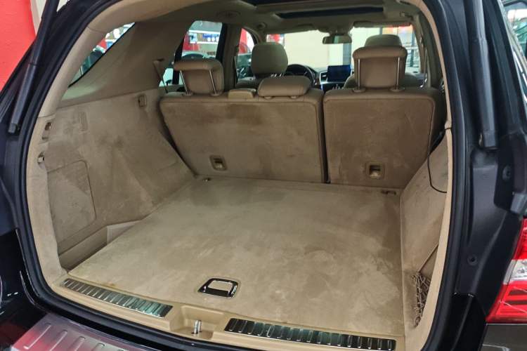 Used Mercedes-Benz M-Class 2014 ML 400 4MATIC Dynamic Model
