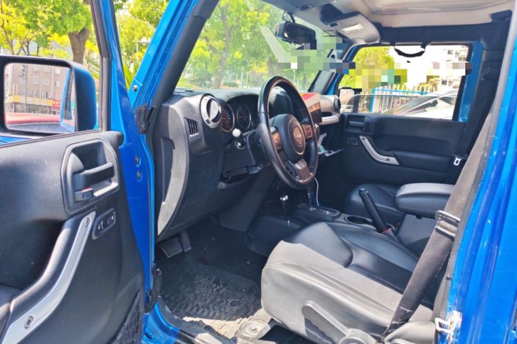 Used Jeep Wrangler 2015 2.8TD Sahara Four-Door Comfort Edition
