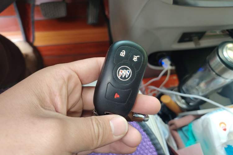 Used Buick GL8 2020 Land Cruiser Executive Class 652T Comfort Model
