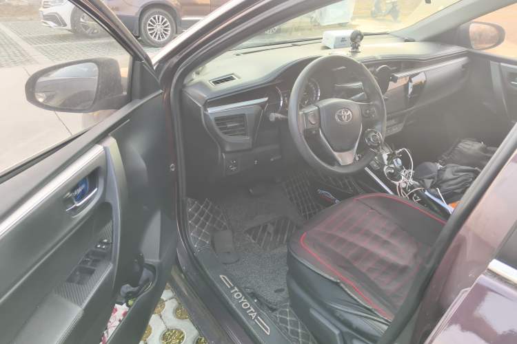 Used Toyota Levin 2016 Dual-Engine 1.8H GS E-CVT Elite Model with Sunroof