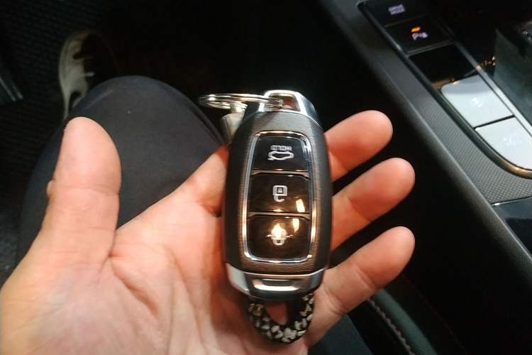 Used Hyundai Elantra 2021 240TGDi DCT LUX Prestige Edition
