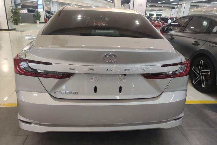 Used Toyota Camry 2026 Model 2.0E Elite Edition
