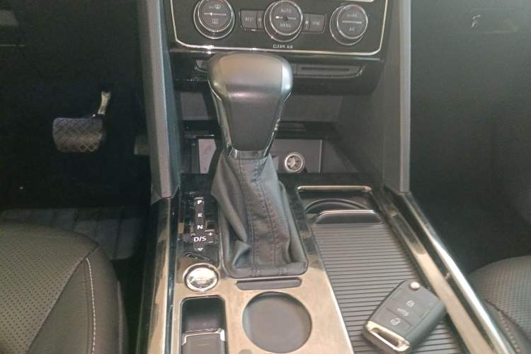 Used Volkswagen Teramont 2017 330TSI Two-Wheel-Drive Luxury Edition
