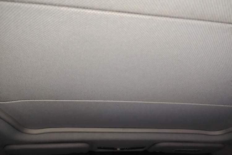 Used Soueast V6 Lingshi 2014 1.5L Manual Luxury Edition for Women
