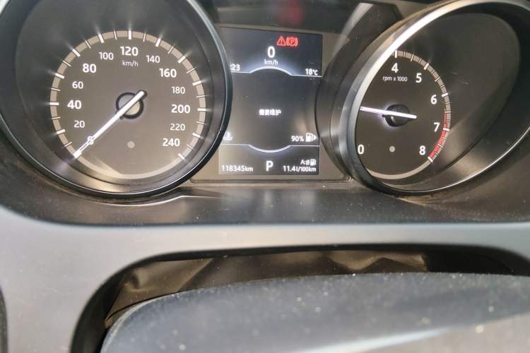 Used Land Rover Discovery Sport 2019 240 PS PURE Edition China V Standard Odometer Close Up