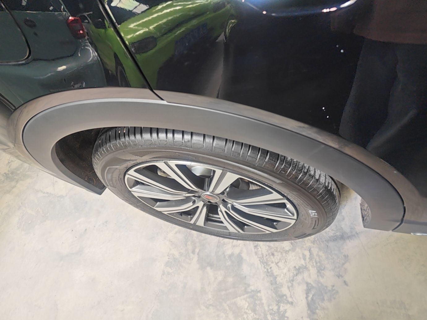 Hongqi HS7 PHEV 2025 Model 2.0T PHEV Four-Wheel Drive 2 Million Units Commemorative Edition 6-Seater — снимка 11
