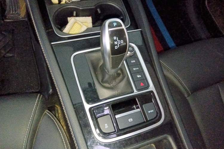 Used BYD Song MAX 2019 1.5T Automatic Smart Connect Ruiyi Sunroof Version 6 Seats China VI Standard Gear Lever