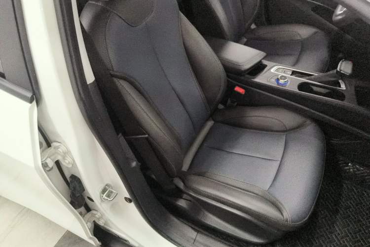 Used Buick Velite 6 2023 430km Range Commuter Version
