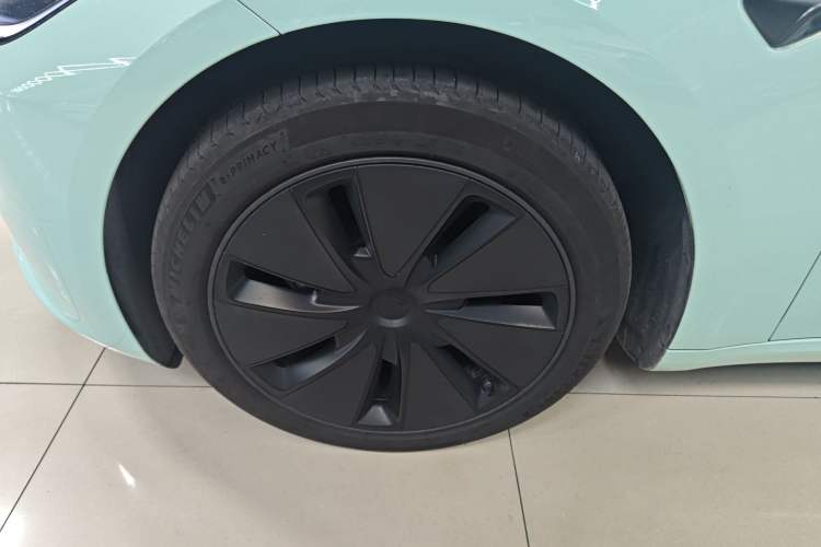 Used Tesla Model 3 2023 Rear-Wheel-Drive Version
