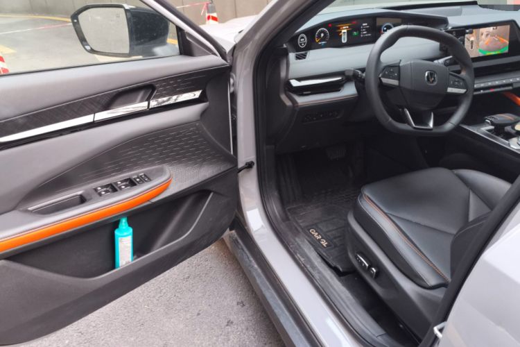 Used Changan UNI-V iDD 2023 ZhiDian iDD 1.5T 113km Smart & Fun Version
