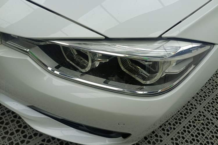 Used BMW 3 Series 2018 320Li Fashion Model
