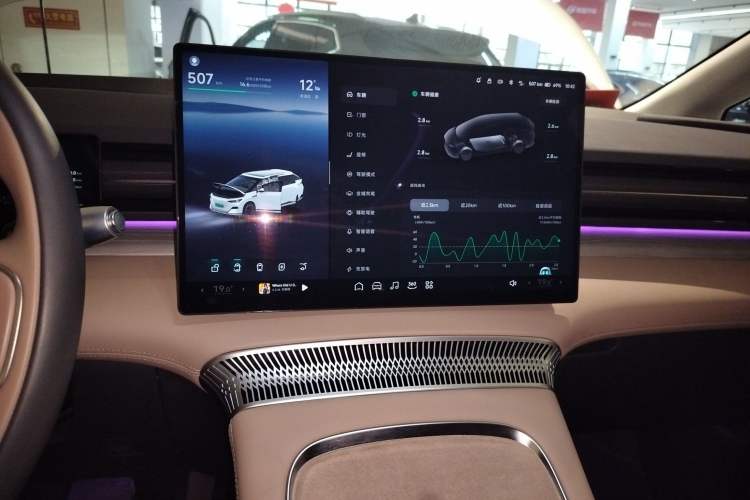 Used XPeng X9 2025 740 Ultra-Long Range Max