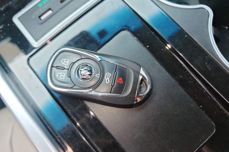 Used Buick GL8 2021 Land Cruiser Executive Class 652T Luxury Model Vehicle Key