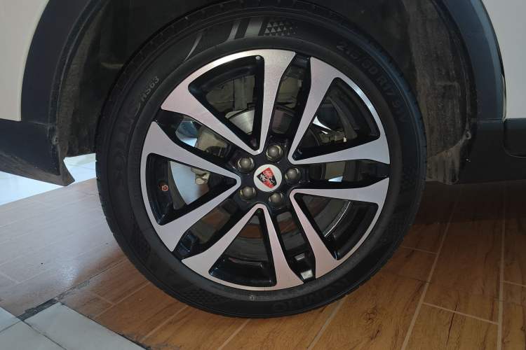 Used Roewe RX3 2018 1.6L Manual Internet Smart Edition
