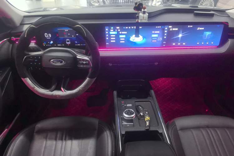 Used Ford Mondeo 2025 2.0T EcoBoost Luxury Version
