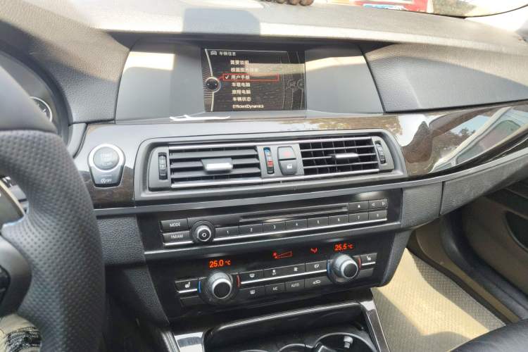 Used BMW 5 Series 2013 525Li Leading Model Audio And AC Panel