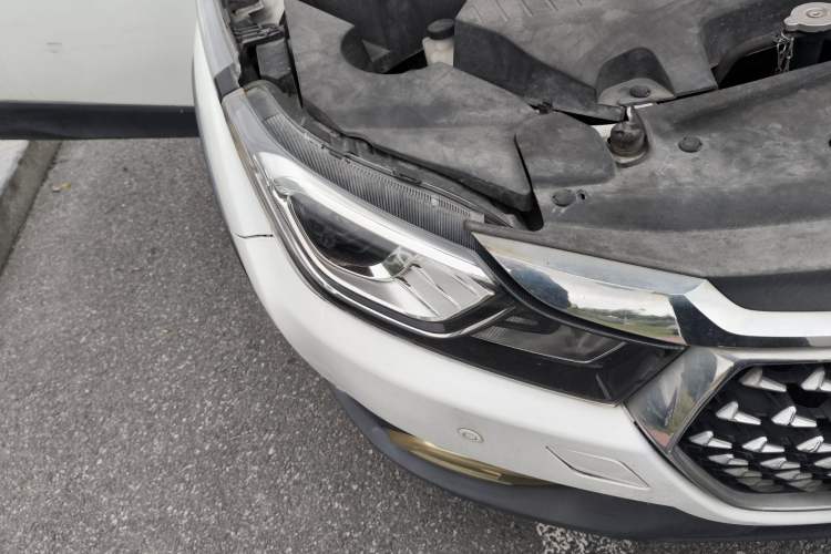 Used Luxgen U5 SUV 2017 1.6L Manual Jazz Edition Right Front Headlight