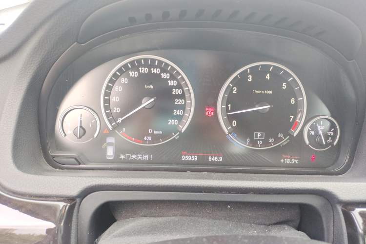 Used BMW 5 Series GT 2015 535i Leading Model Instrument Cluster