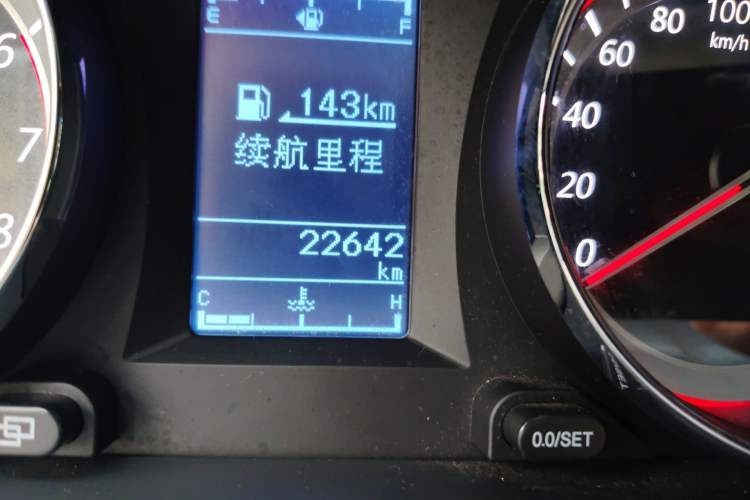 Used FORTHING M7 2021 1.8T Manual Luxury Model Odometer Close Up