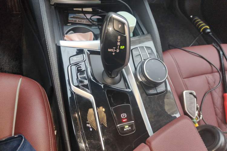 Used BMW 5 Series 2021 Facelifted 525Li M Sport Package
