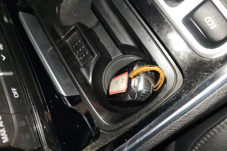 Used Geely Auto Emgrand GT 2015 1.8T Premium Model Interior 1