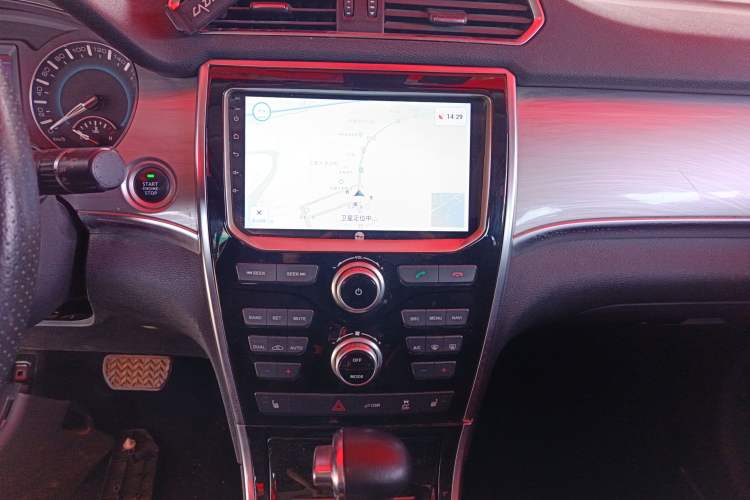 Used Haval H2 2016 Red-Label 1.5T Automatic Two-Wheel Drive Luxury Model
