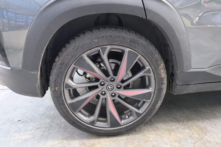 Used CHANGAN UNI-T 2020 1.5T Prestige Version Right Rear Wheel Hub