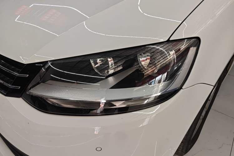 Used Volkswagen Sharan 2013 1.8TSI Comfort Model
