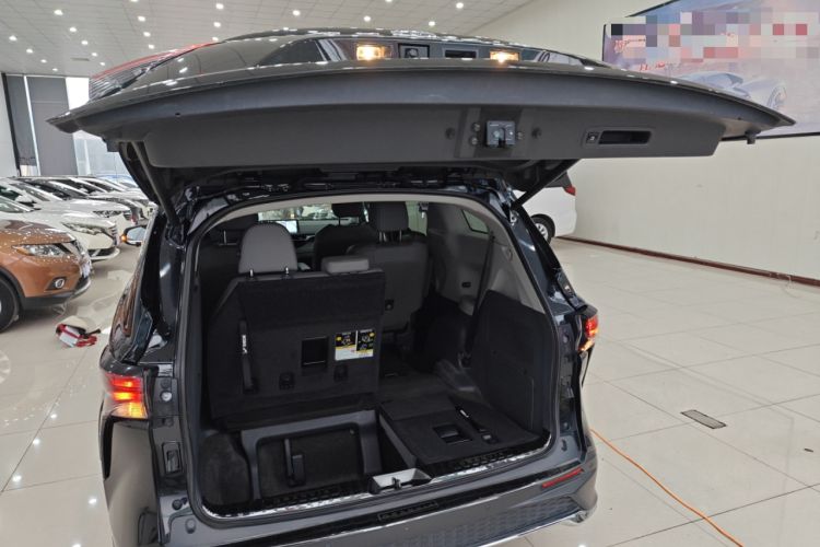 Used Toyota Granvia 2023 2.5L Hybrid Comfort Edition