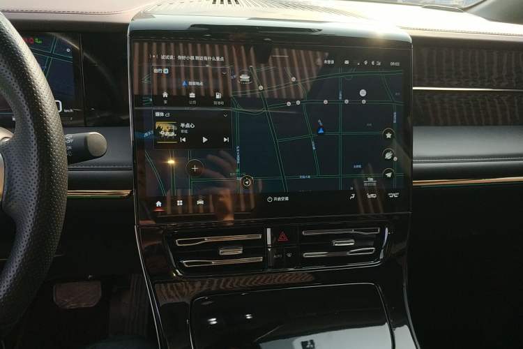 Used GAC Trumpchi M8 2024 Master Series 400T Ultimate Edition Audio And AC Panel