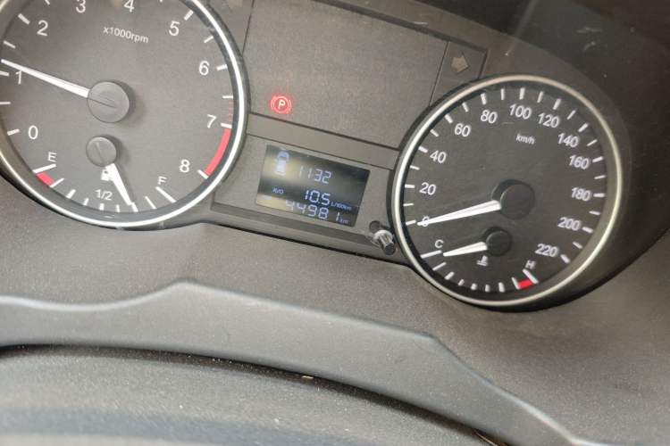 Used JAC Refine M3 2022 PLUS IKEA Edition 1.8L Comfort Version Odometer Close Up