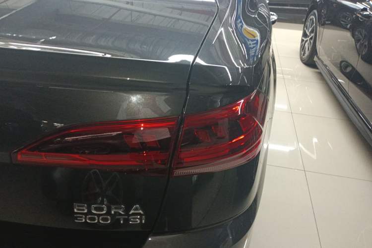 Used Volkswagen Bora 2023 300TSI DSG Prestige Edition