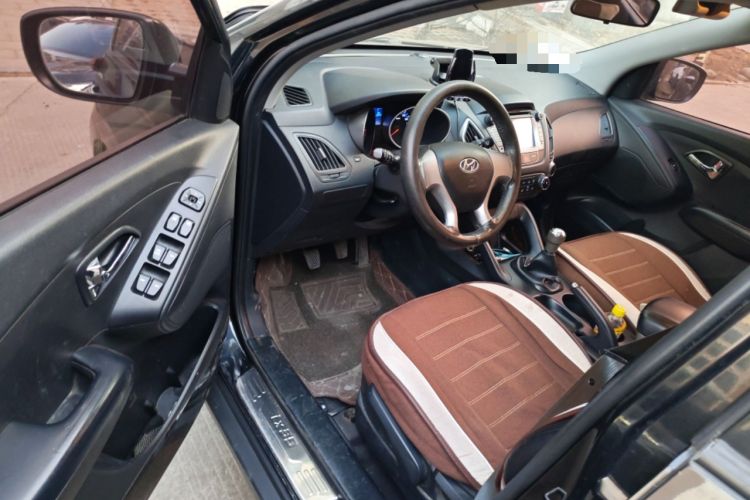 Used Hyundai ix35 2010 2.0L Manual Two-Wheel Drive New Edition GL