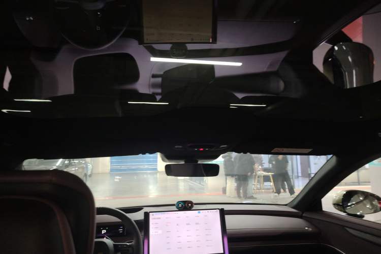 Used Xiaomi Auto SU7 2024 Four-Wheel Drive Ultra-Long Range Advanced Intelligent Driving Max Edition
